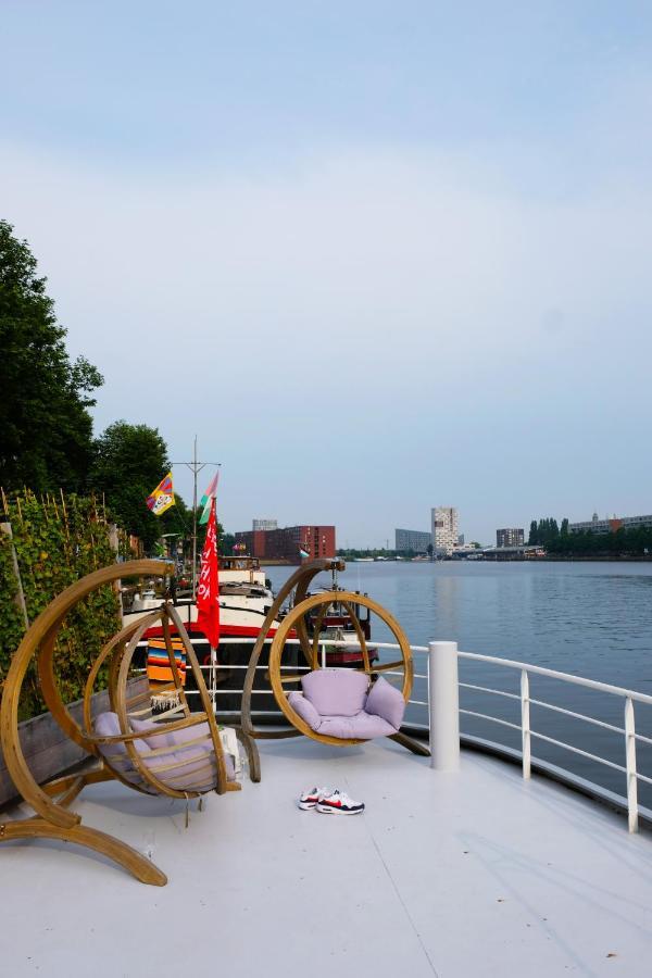Hotel Stunning Boat With A View à Amsterdam Extérieur photo